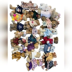 Collectible Boyd's Bears, sold individually